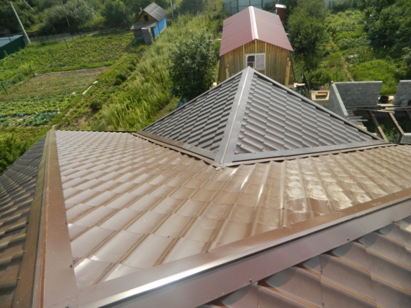 Устройство крыши из металлочерепицы в Кашире, Ступино, Озеры