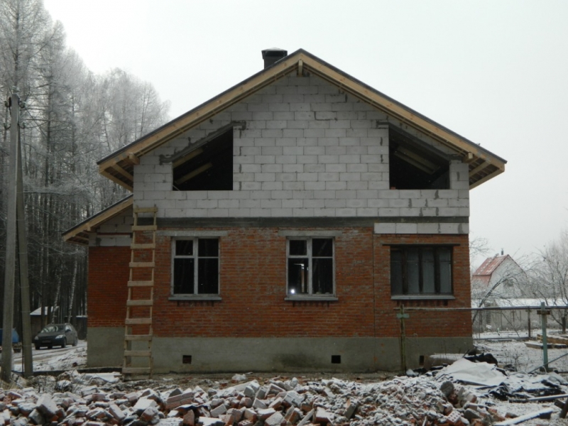 Реконструкция дома , замена утепленной кровли метеллочерепица- Гранд Лайн Велюр цвет серо-коричневый с снегозадержателями