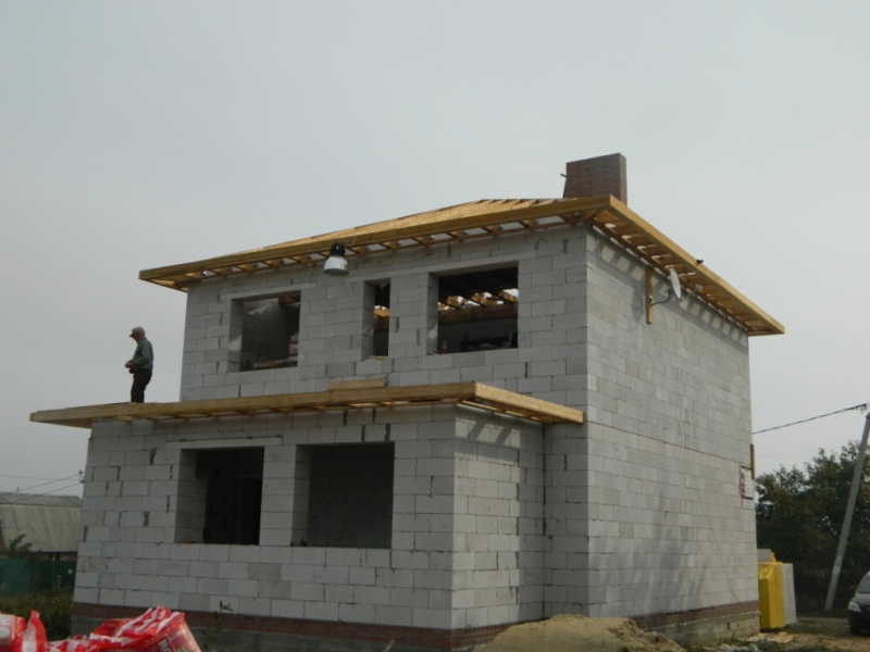 Строительство дома из газобетонных блоков YTONG от фундамента до крыши