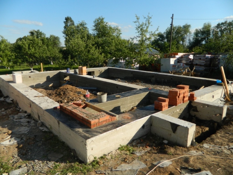 Построить фундамент под кирпичный дом в Кашире