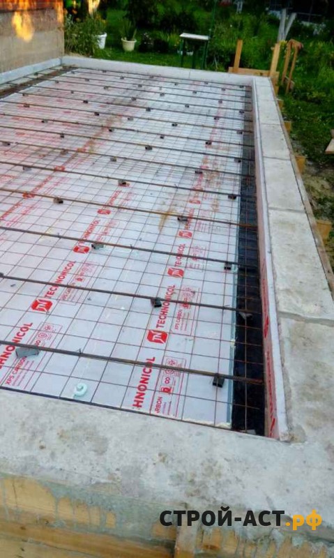 Строительство фундамента под террасу свайно-ростверковый с монолитной плитой по грунту с утеплением и гидроизоляцией